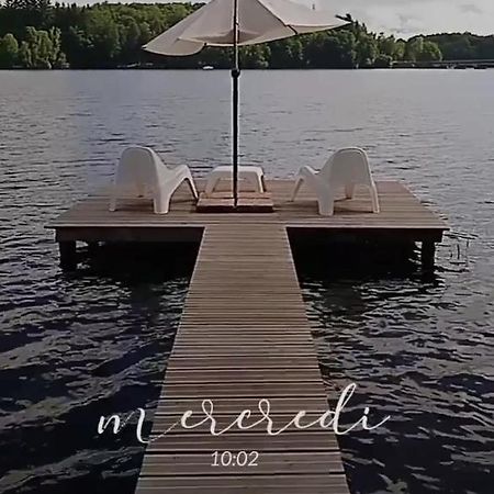 Ma Cabane Au Bord Du Lac Neuvic  Exteriör bild