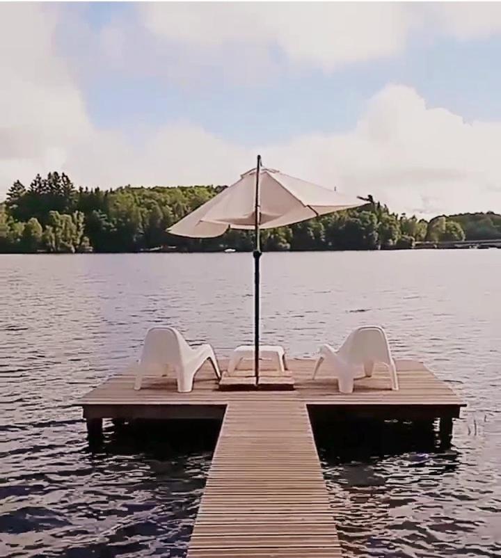 Ma Cabane Au Bord Du Lac Neuvic  Exteriör bild