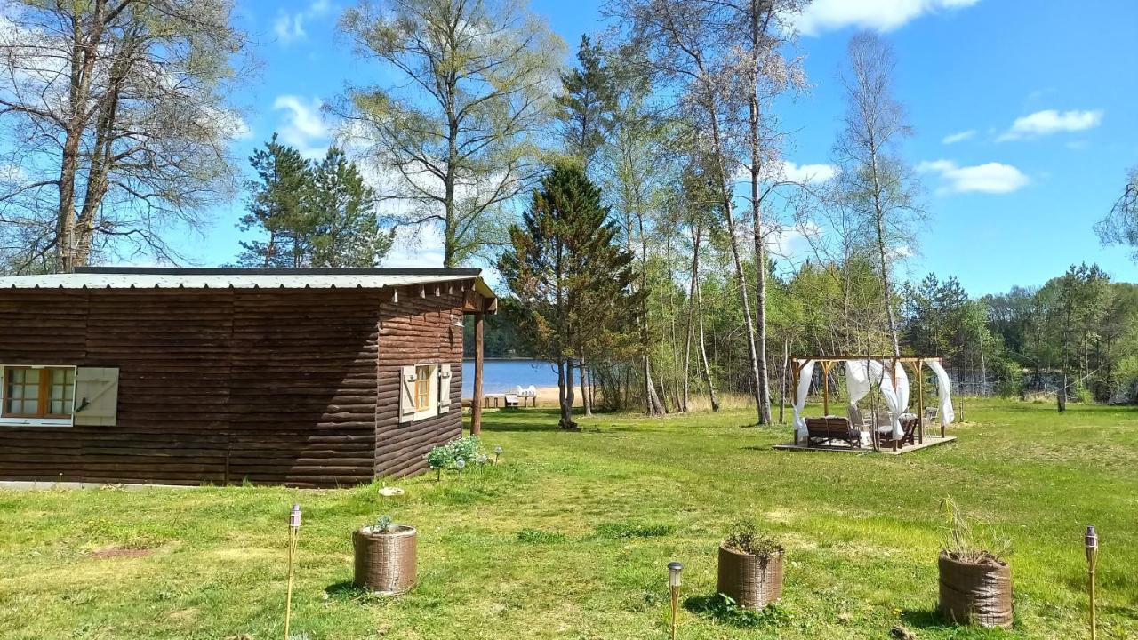Ma Cabane Au Bord Du Lac Neuvic  Exteriör bild